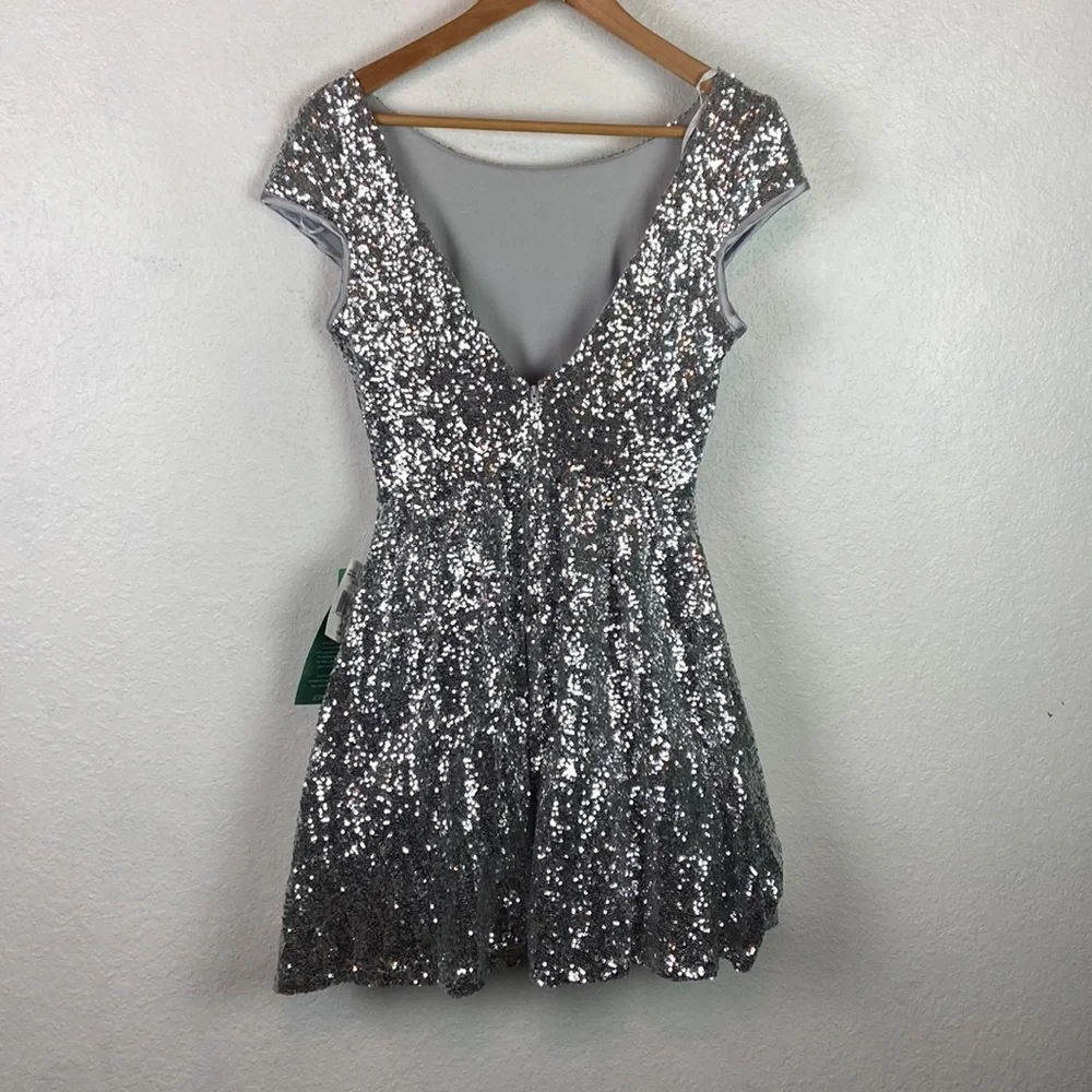 NWT B. Smart Silver sequin dress junior 9 - Picture 5 of 8